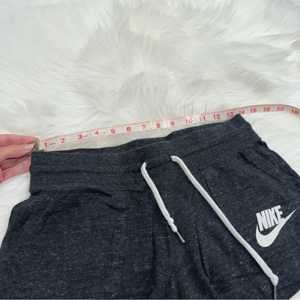 Nike Classic Gym Vintage Shorts Dark Grey Size Small Womens - Picture 3 of 9
